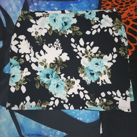Skirt - Picture 2 of 2